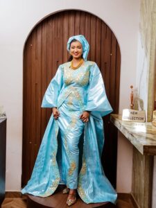 Woman wearing bazin riche African clothes
